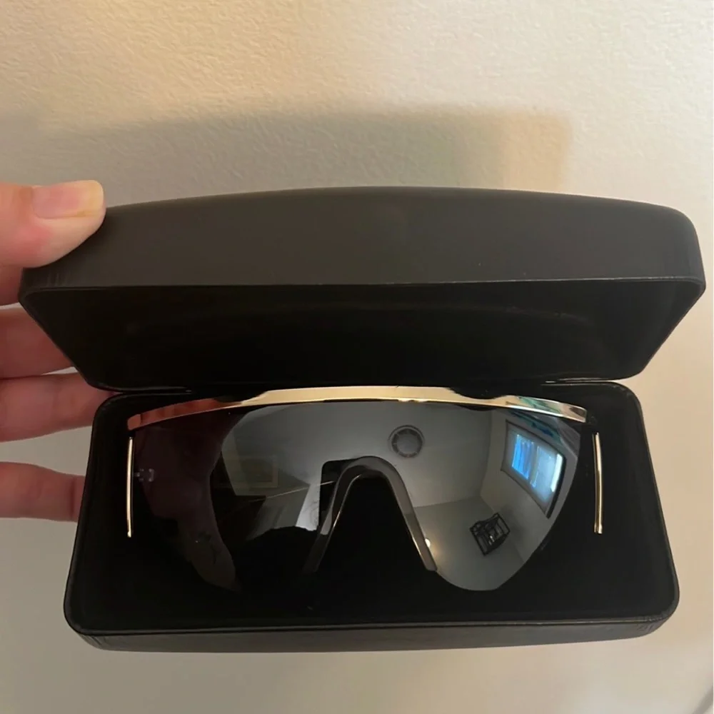 Versace Sunglasses - Unisex - Picture 9 of 11